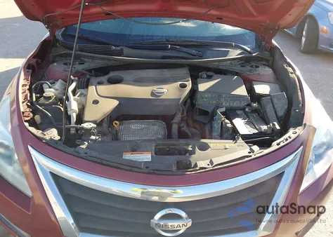 2015 Nissan Altima 2.5 S из США, поврежденный, VIN 1N4AL3AP1FN911383